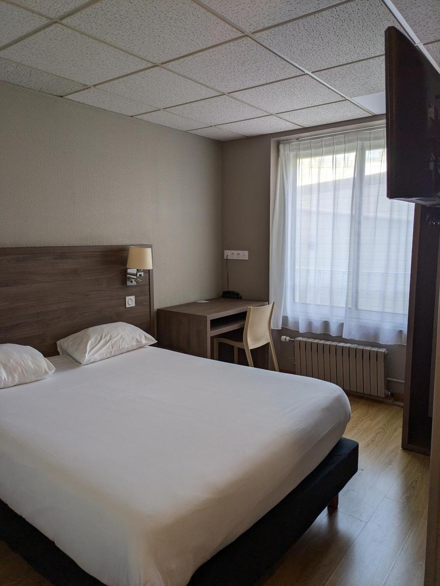 Hotel De La Gare Брест Екстер'єр фото