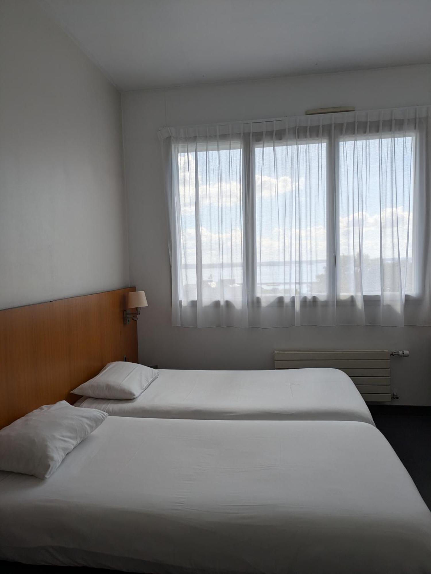 Hotel De La Gare Брест Екстер'єр фото